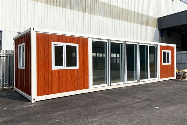 المظهر الخارجي للمنزل حديث الصنع