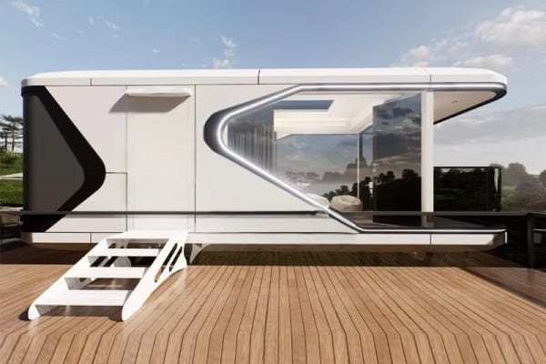 luksusowy dom kapsułowy glampingowy model t30 z panoramicznym przeszkleniem i balkonem