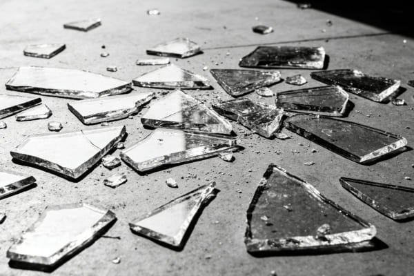 kaca biasa tidak berlamina